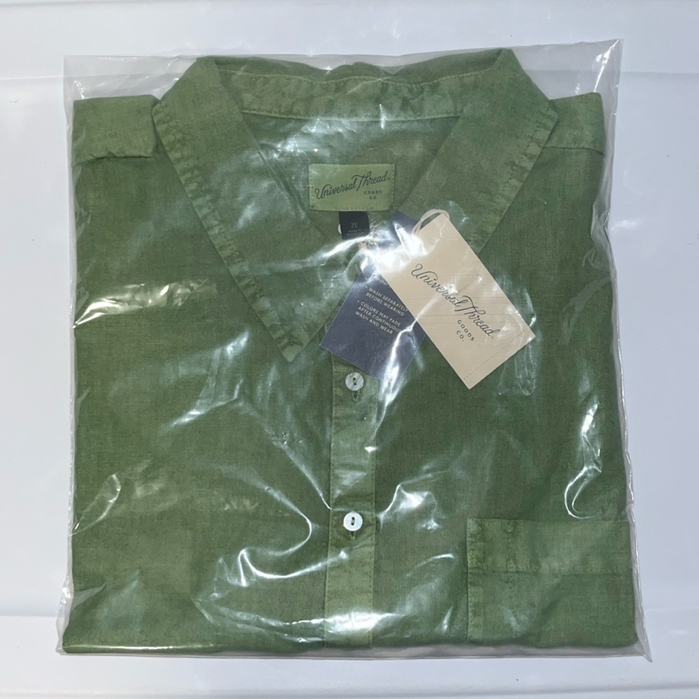 Women's Long Sleeve Classic Fit Button-Down Shirt by Universal Thread Green 2X - Picture 7 of 9